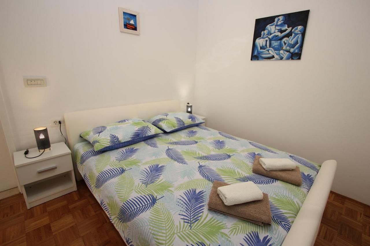 Apartment Luigi Пореч Екстериор снимка