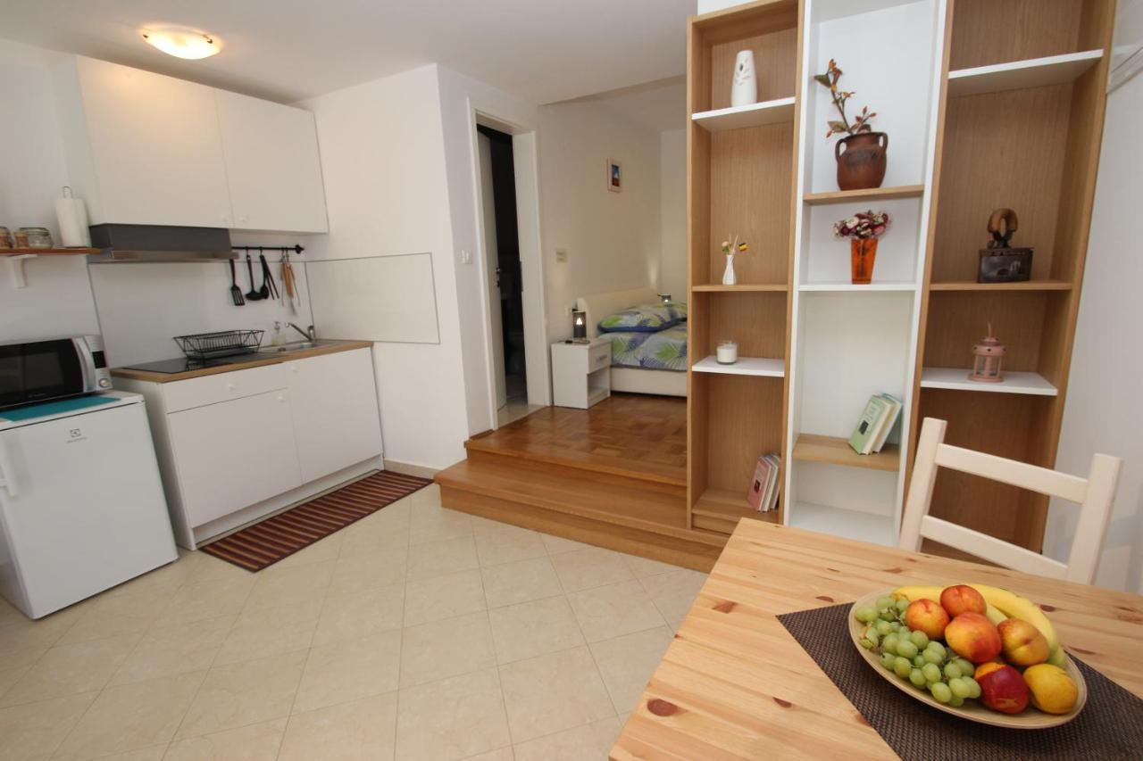 Apartment Luigi Пореч Екстериор снимка